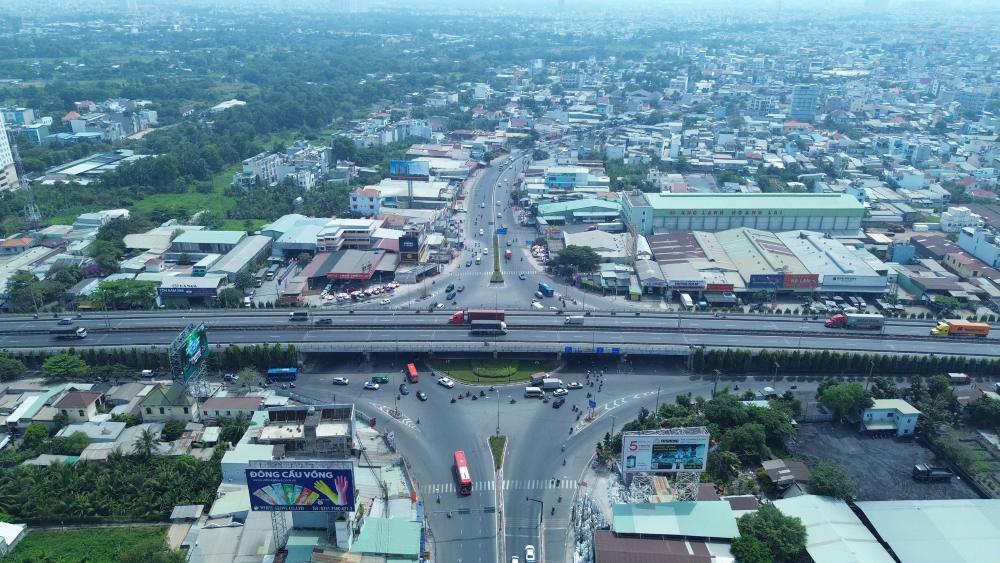 Hinh anh quoc lo 1 nhin tu tren cao. Anh: Anh Tu