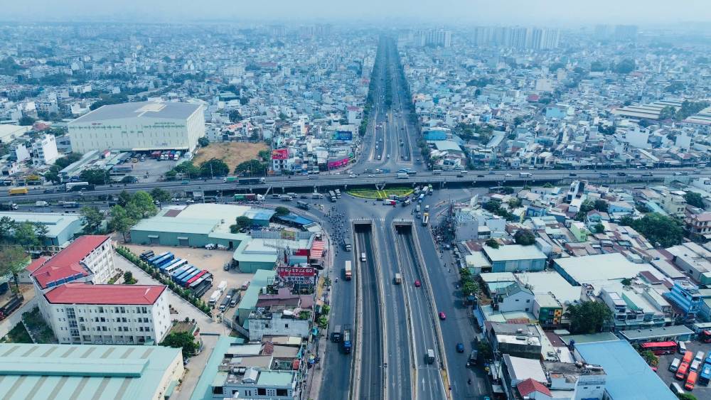 Du an mo rong quoc lo 22 hien duoc tinh toan voi tong muc dau tu so bo khoang 10.451 ti dong, bao gom ca lai vay trong qua trinh thi cong. Anh: Anh Tu