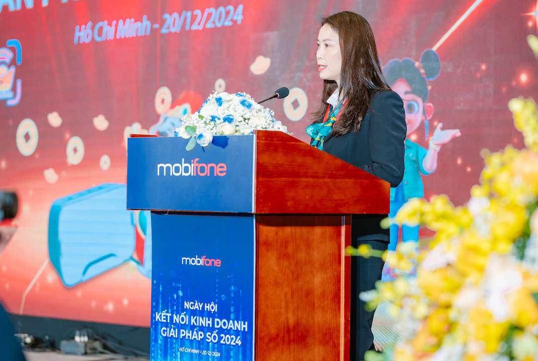Ba Nguyen Thi Nguyen - Pho Giam doc Chi nhanh BIDV Ngoc Khanh Ha Noi phat bieu tai su kien. Anh: BIDV