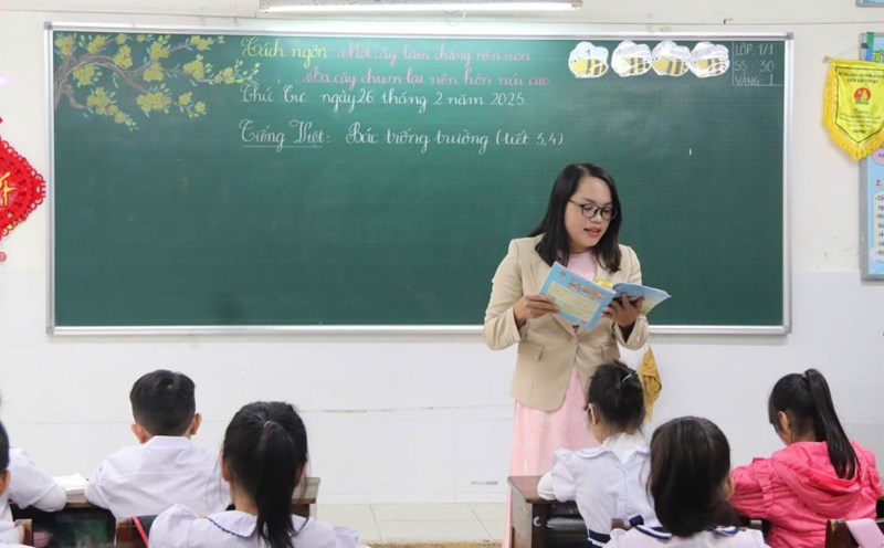Parents let their children learn talent and participate in extracurricular activities. Photo: My Linh