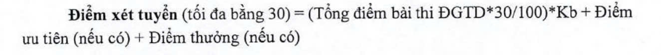 Cong thuc quy doi diem thi danh gia tu duy khi xet tuyen vao Truong Dai hoc Thuong mai nam 2025. Anh chup man hinh 