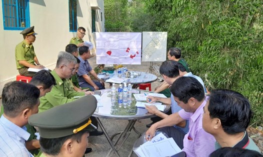 Kiểm tra phòng cháy rừng địa bàn huyện Giang Thành. Ảnh: Xuân Nhi