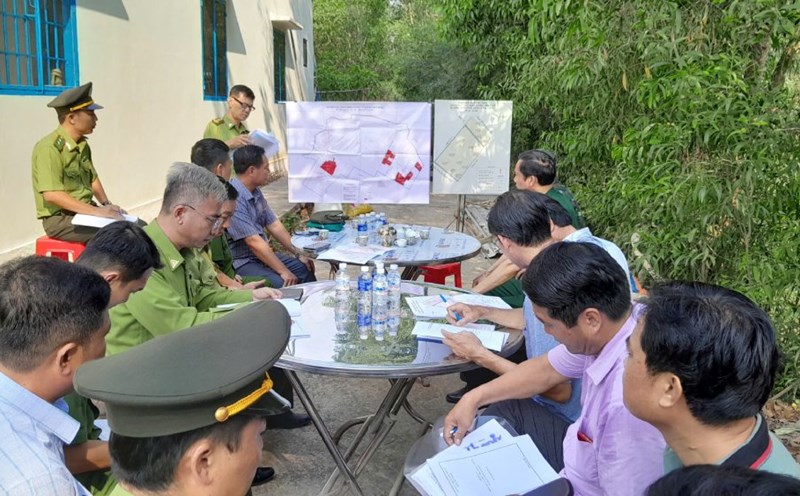 Inspection of forest fire prevention in Giang Thanh district. Photo: Xuan Nhi