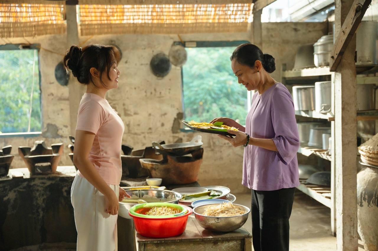 Phuong My Chi canta "La familia todavia te ama" en la familia. Foto: Fabricante.