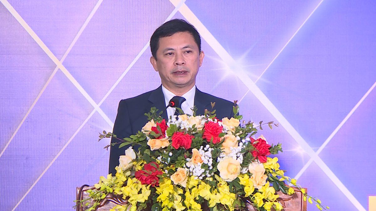 Approving the results of the dismissal of Mr. Le Ngoc Chau - Vice Chairman of Ha Tinh Provincial People's Committee. Photo: Quynh Son/Hatinh.gov.vn