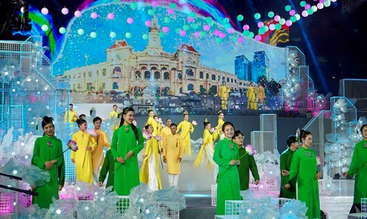 Lễ hội Áo dài TPHCM lần thứ 10 năm 2024 với chuỗi hoạt động hấp dẫn. Ảnh: Như Quỳnh