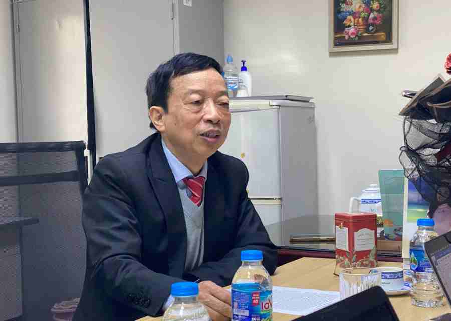 Mr. Pham Xuan home - General Secretary of the Vietnam Financial Leasing Association spoke at the summary meeting. Photo: Tra My