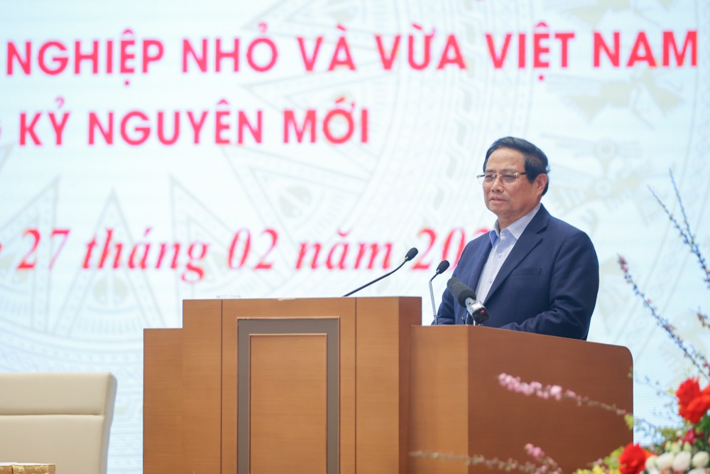 Politburo member and Prime Minister Pham Minh Chinh requested the reduction of all cumbersome procedures and the drastic abandonment of the request-grant mechanism. Photo: VGP/Nhat Bac