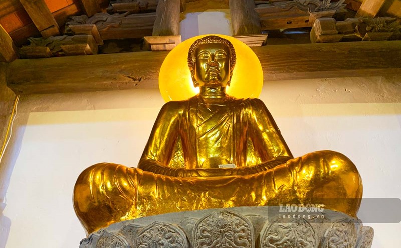 National treasure of A Di Da Buddha statue at Ngo Xa pagoda. Photo: Ha Vi