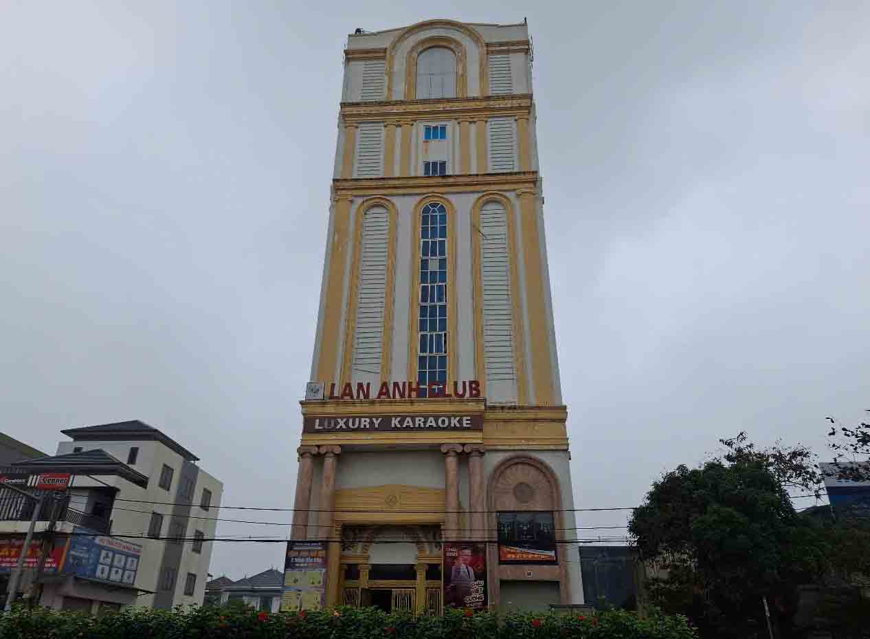 Khu vực quán Lan Anh Club nơi xảy ra vụ xô xát làm 1 người tử vong, 2 người bị thương. Ảnh: Trần Tuấn.