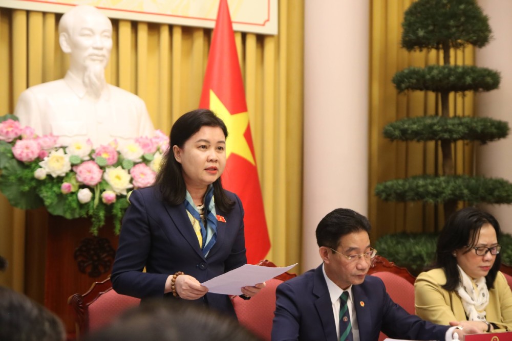 Vice Chairman of the Law and Justice Committee Nguyen Phuong Thuy said that if the plan to reorganize the district-level government is implemented, the amendment to the Constitution will have to be considered. Photo: T.Vuong