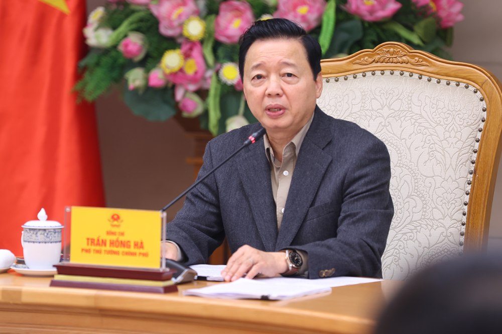 Member of the Party Central Committee, Deputy Prime Minister Tran Hong Ha chaired a meeting to give opinions on the draft Law on Water Supply and Drainage. Photo: VGP