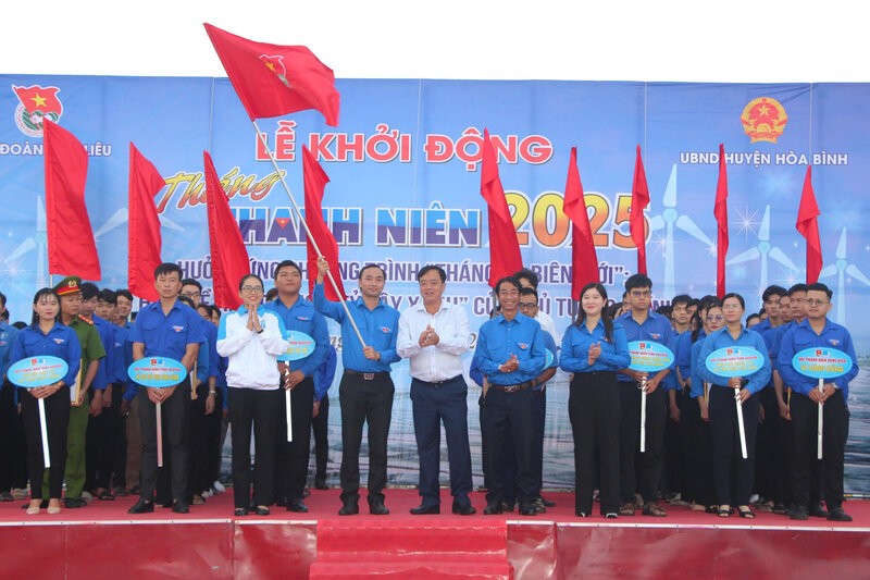 Bac Lieu officially launches the Youth Month in 2025. Photo: Nhat Ho