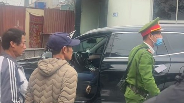 The man died unexpectedly in the car. Photo: Tien Dung