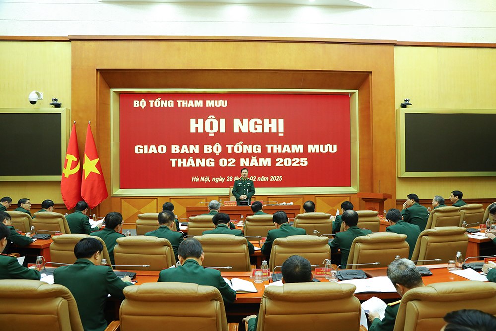 Dai tuong Nguyen Tan Cuong chu tri Hoi nghi giao ban Bo Tong Tham muu thang 2.2025. Anh: Nguyen Hai