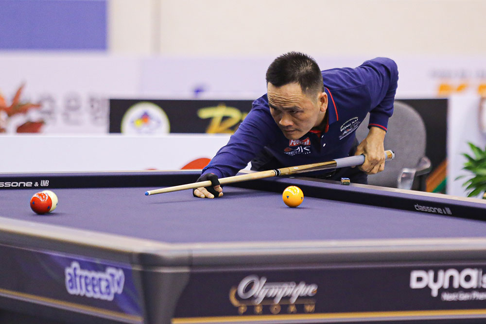 Tran Duc Minh has a spectacular ticket to the World Cup 3-cushion carom taking place in Bogota, Colombia. Photo: Thanh Vu