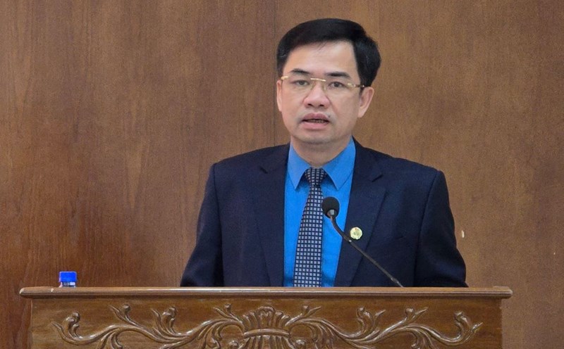 Mr. Bui Xuan Vinh - Chairman of the Thai Binh Provincial Federation of Labor informed about the results and efficiency after the arrangement and streamlining of the trade union apparatus from within. Photo: Nam Hong
