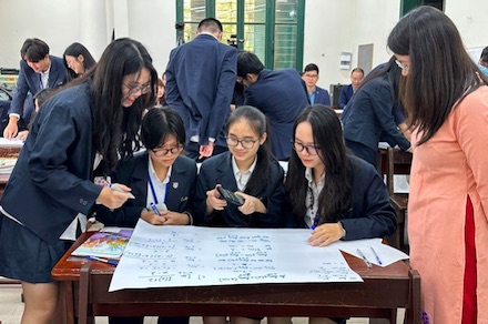 Regulations on teacher's hours in 2025. Illustrative photo: Van Trang