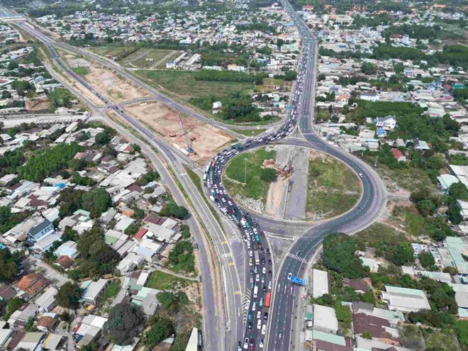 Gỡ nút thắt giao thông ở Đồng Nai trước khi sân bay hoạt động