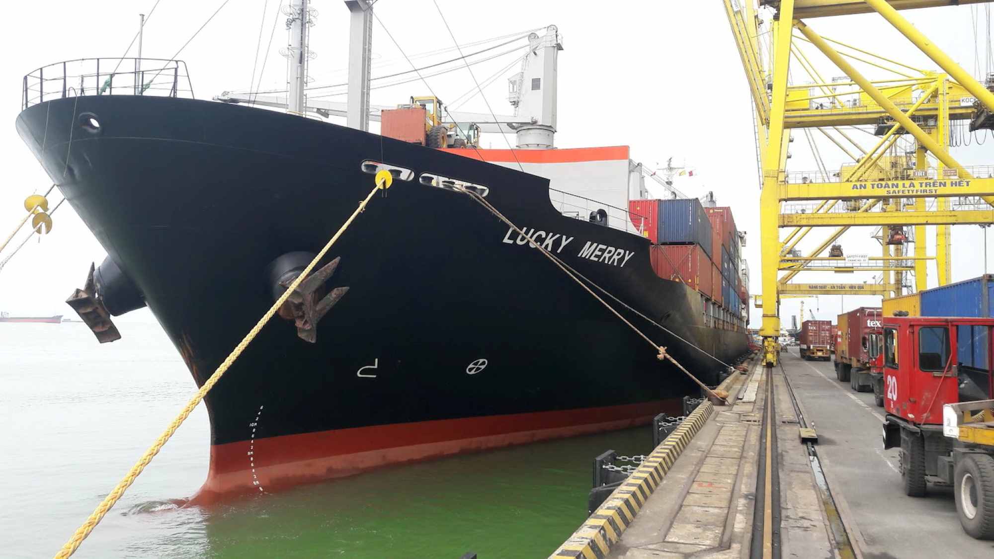 Da Nang sets a target of import-export revenue in 2025 exceeding the minimum level assigned by the Central Government by 10%. Photo: Dinh Nguyen