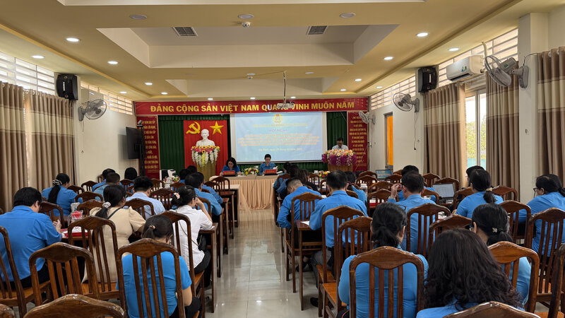 Summary of 5 years of implementing Resolution 07 of the Vietnam General Confederation of Labor. Photo: Hoang Loc