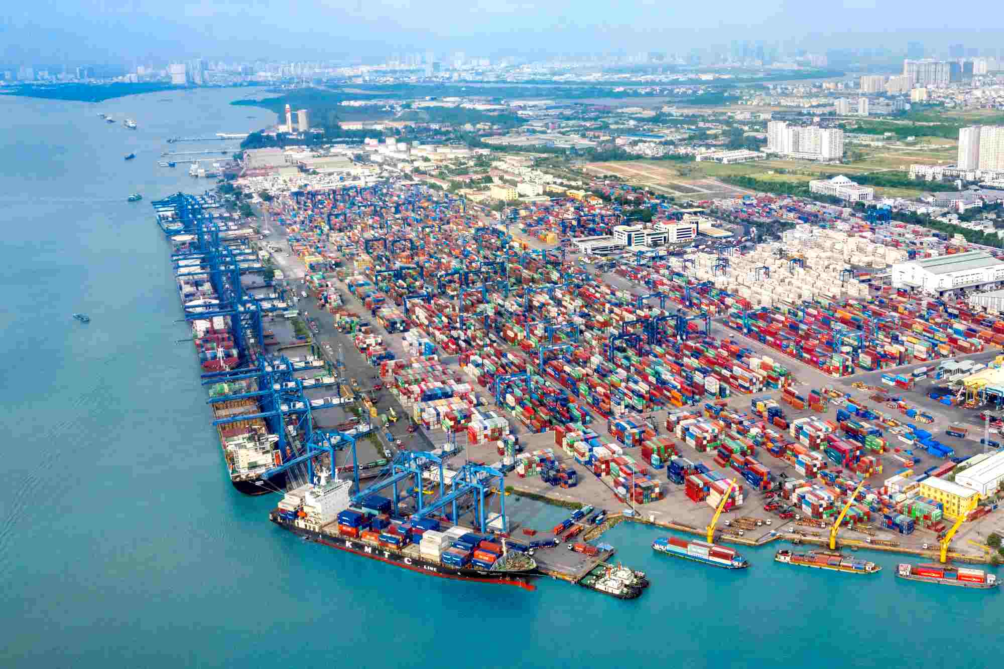 Cat Lai Port - the largest and most modern seaport in Vietnam - contributes to helping Ho Chi Minh City achieve its growth target. Photo: Minh Quan