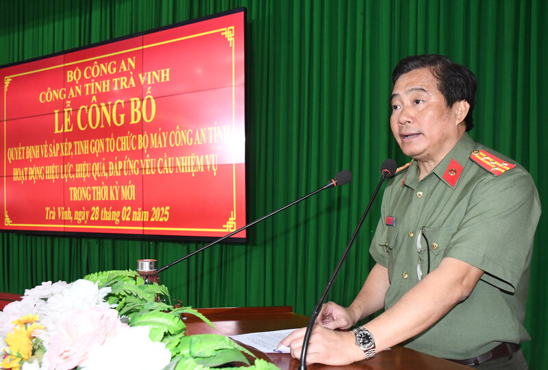 Colonel Nguyen Thanh Hai - Director of the Provincial Police Department spoke at the announcement ceremony. Photo: Provided by the police