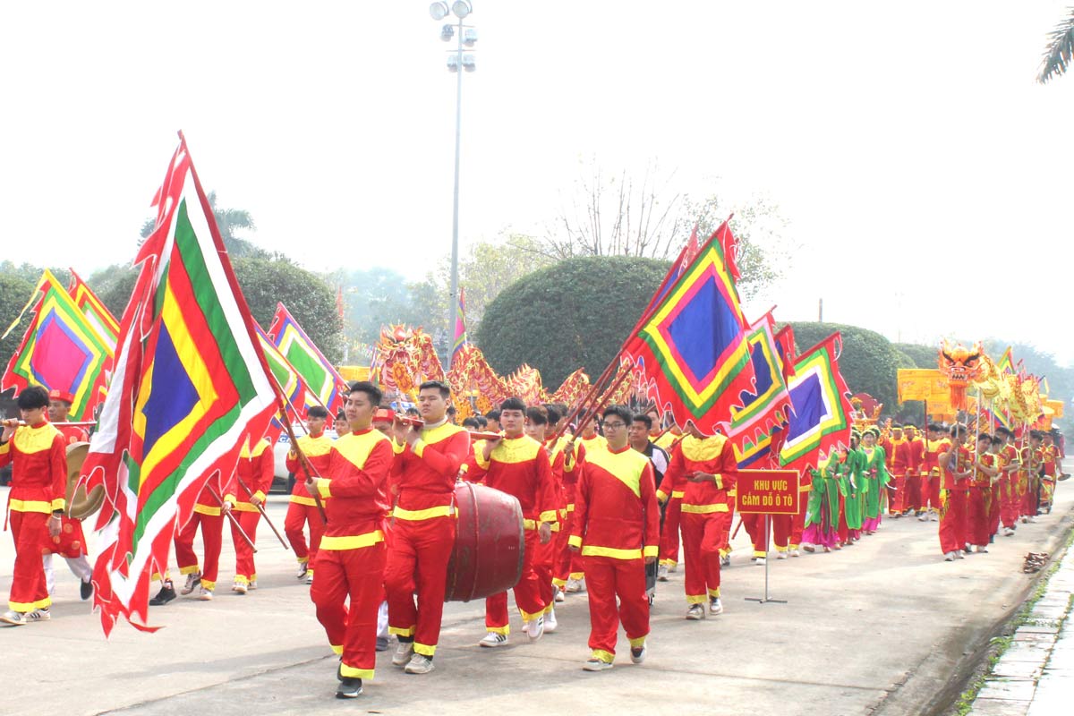 Tac Temple Festival, Mong Cai City, Quang Ninh Province. Photo: Nguyen Duc
