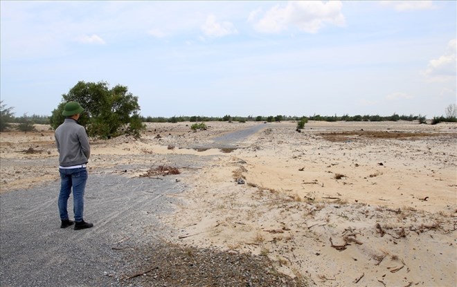 After the groundbreaking ceremony in 2019, the Quang Tri Thermal Power Plant project is still white sand, and has now stopped project implementation. Photo: Hung Tho.