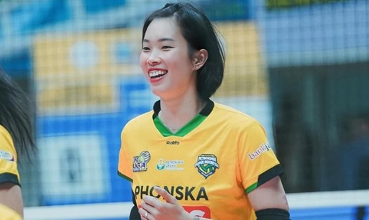 Thanh Thúy chia tay Gresik Petrokimia chỉ sau 1 tháng. Ảnh: Gresik Petrokimia FC