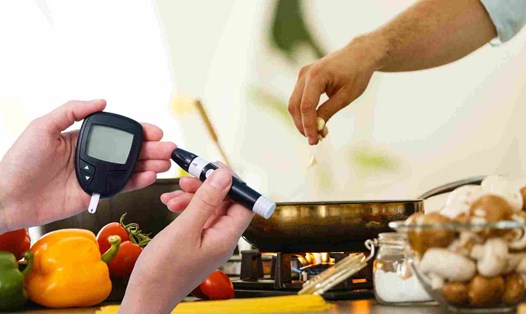 Nấu ăn đúng cách sẽ tốt cho người có đường huyết cao. Đồ họa: Hạ Mây