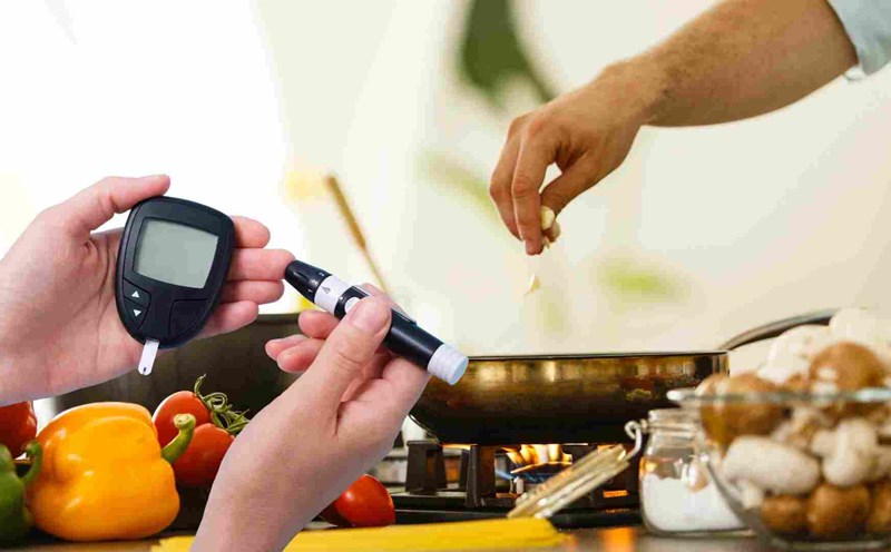 Cooking properly is good for people with high blood sugar. Graphics: Ha May