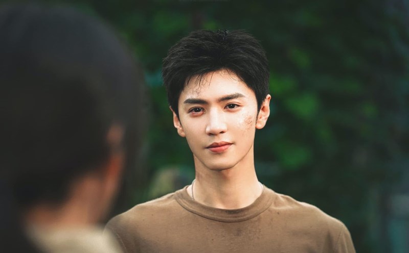 Tran Triet Vien was praised for his appearance and acting in the new film. Photo: Producer