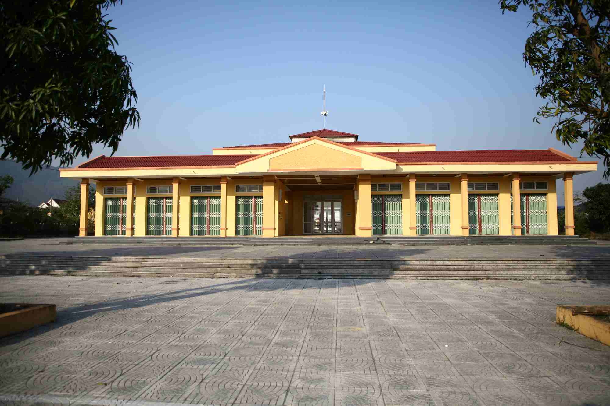The market was built and then abandoned for 4 years. Photo: Cong Sang