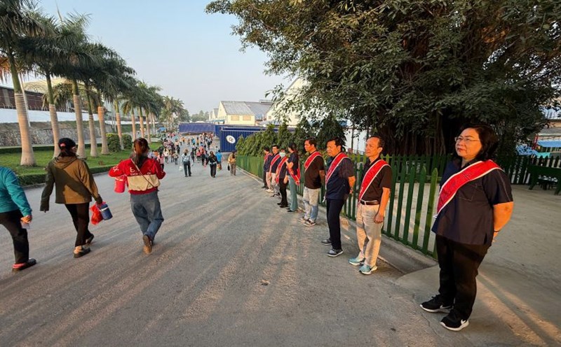 Welcoming workers back to work at Chang Shin Vietnam Company Limited. Photo: Ha Anh Chien