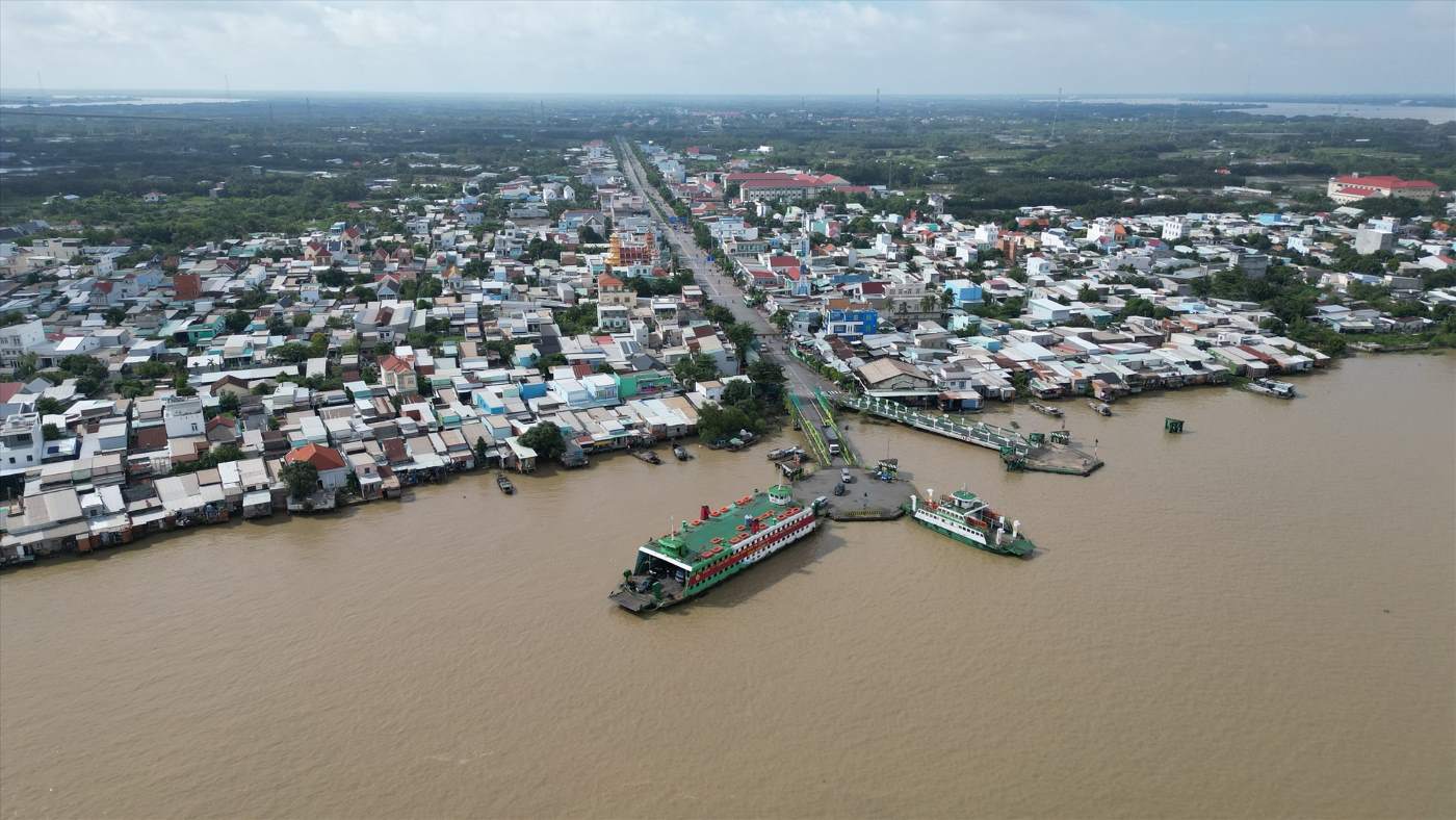 Hien ket noi giao thong den huyen Can Gio phai di qua pha Binh Khanh.  Anh: Anh Tu