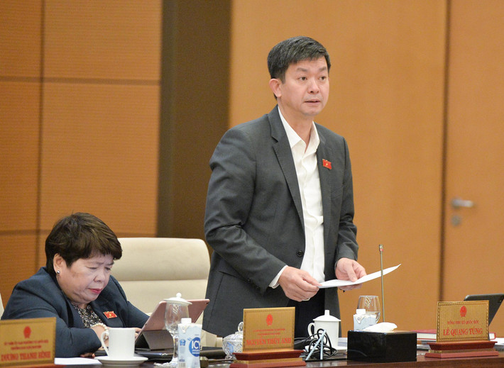 Secretary General of the National Assembly and Head of the National Assembly Office Le Quang Tung reported at the 41st Session of the National Assembly Standing Committee, including many contents on organizational arrangement. Photo: Quochoi.vn
