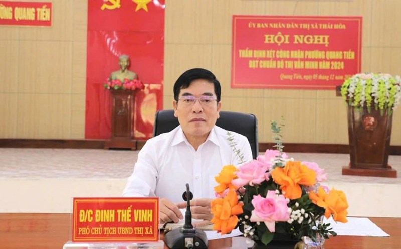 Mr. Dinh The Vinh, Vice Chairman of the People's Committee of Thai Hoa town (Nghe An) has just submitted an application for early retirement. Photo: Ngoc Anh
