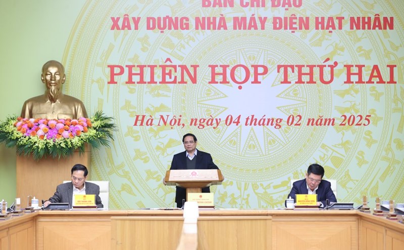 Prime Minister Pham Minh Chinh chairs the second meeting of the Steering Committee for the construction of nuclear power plants. Photo: VGP