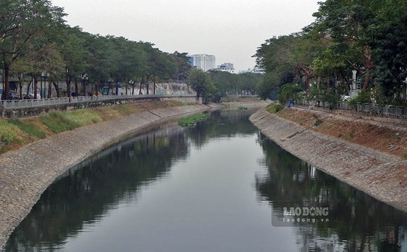 Deputy Prime Minister Tran Hong Ha requested Hanoi to immediately implement the project to replenish water in the To Lich River. Photo: To The