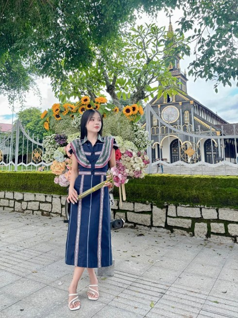 Nhan sac xinh dep cua Hai Vi - vo tien ve A Mit. Anh: NVCC