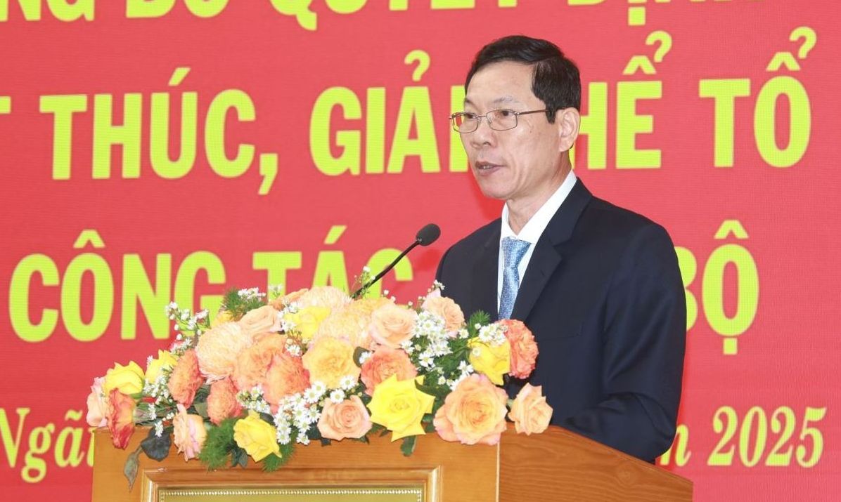 New Head of the Provincial Party Committee's Propaganda and Mass Mobilization Department Vo Thanh An speaks at the inauguration ceremony. Photo: Vien Nguyen.