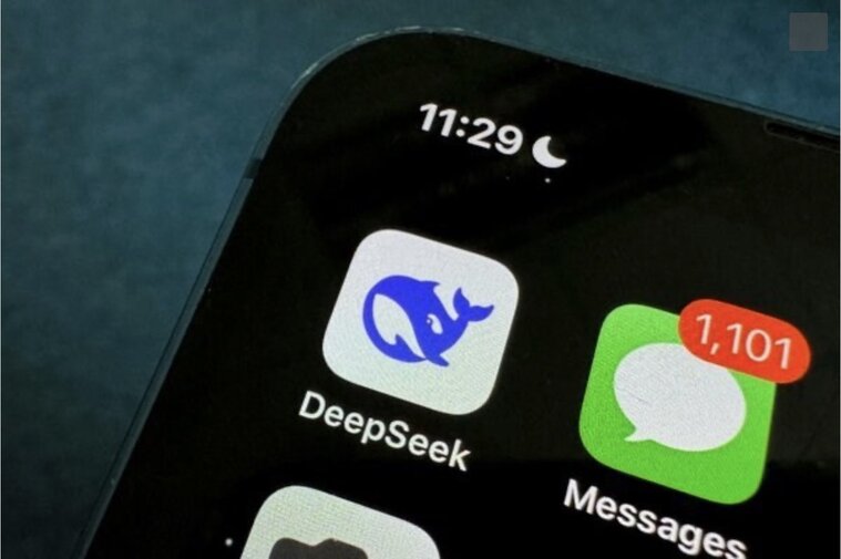 US senator wants to jail people for up to 20 years for downloading the DeepSeek app. Photo: AFP