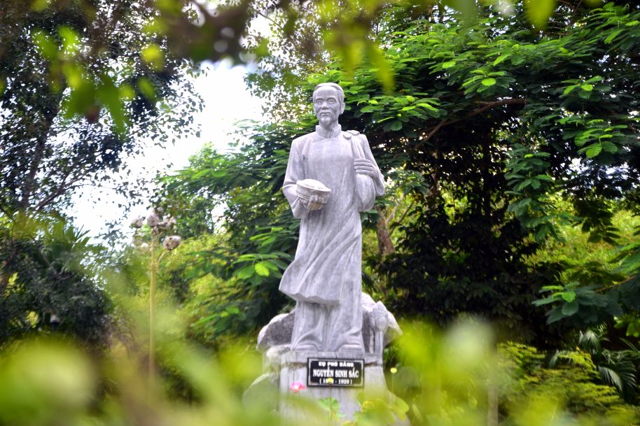 Tuong Cu Pho bang Nguyen Sinh Sac trong khuon vien Di tich quoc gia Nguyen Sinh Sac toa lac tai TP Cao Lanh, Dong Thap. Anh: Luc Tung