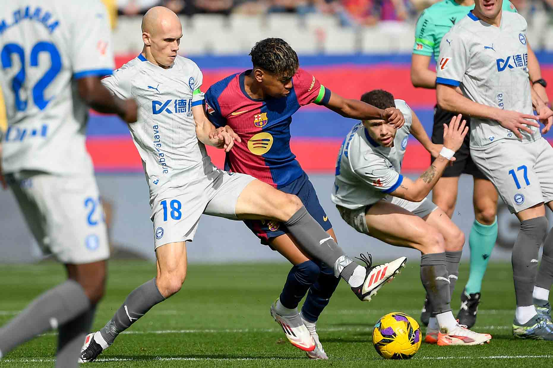 Lamine Yamal là viên ngọc quý nhất của Barcelona vào lúc này. Ảnh: AFP