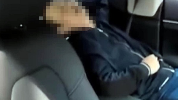 Lái xe taxi tử vong khi đang chờ khách. Ảnh: Tuấn Dũng