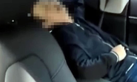 Lái xe taxi tử vong khi đang chờ khách. Ảnh: Tuấn Dũng