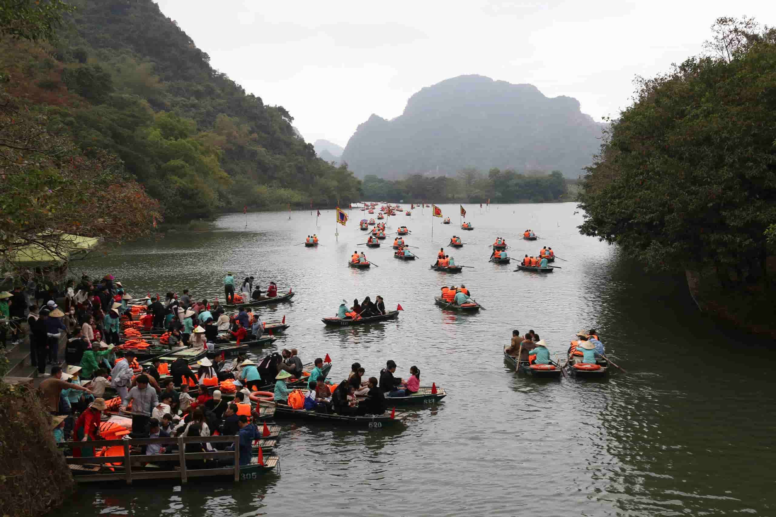 Du lịch Ninh Bình khởi sắc ngay từ những ngày đầu năm