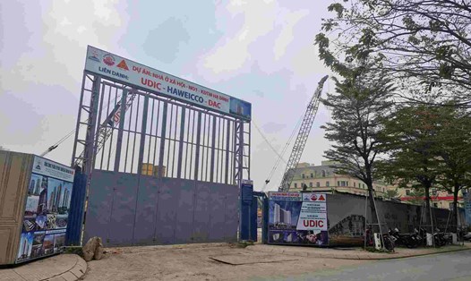 Dự án nhà ở xã hội tại lô đất N01 - khu đô thị mới Hạ Đình (huyện Thanh Trì, Hà Nội) đang triển khai, xây dựng. 
Ảnh: Thu Giang