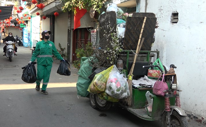 Lack of garbage sorting bins makes it difficult for people to do so
